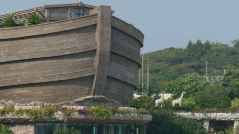 1 Noahs Ark Hong Kong 015